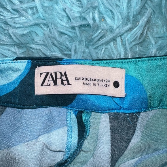 Zara pants - Picture 3 of 4